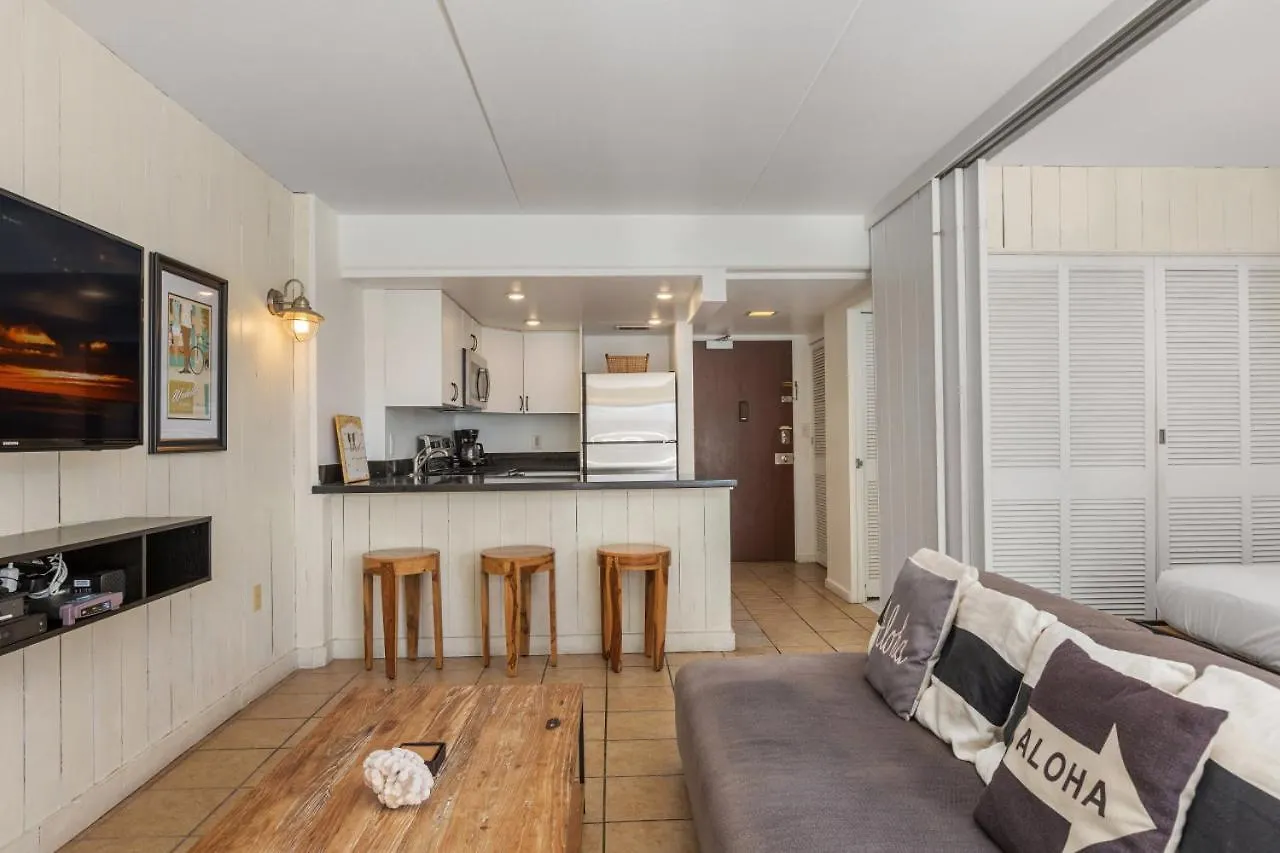Ocean Front Amazing One Bedroom Condo Honolulu Holiday home